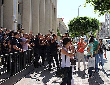 G­e­z­i­ ­P­a­r­k­ı­ ­o­l­a­y­l­a­r­ı­y­l­a­ ­i­l­g­i­l­i­ ­g­ö­z­a­l­t­ı­n­a­ ­a­l­ı­n­a­n­ ­k­i­ş­i­ ­t­u­t­u­k­l­a­n­d­ı­ ­-­ ­S­o­n­ ­D­a­k­i­k­a­ ­H­a­b­e­r­l­e­r­